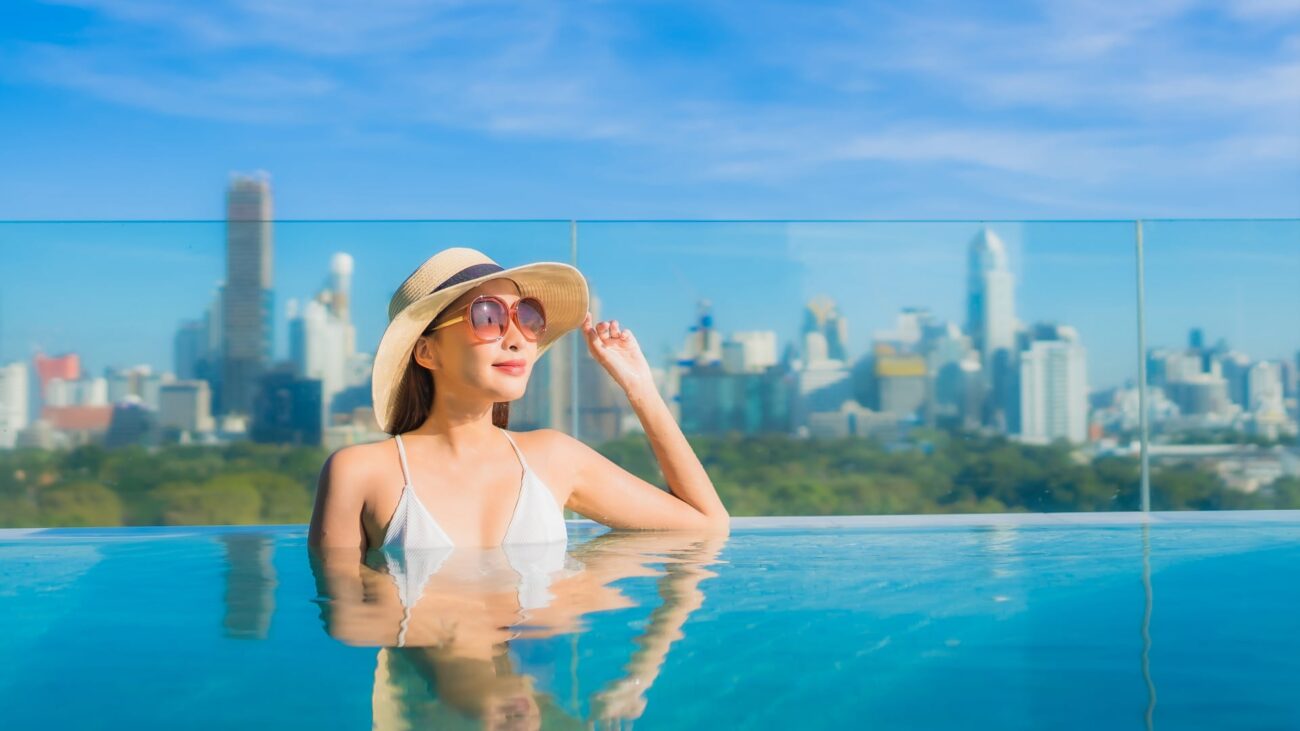 Travelling in Anti-Aging Style